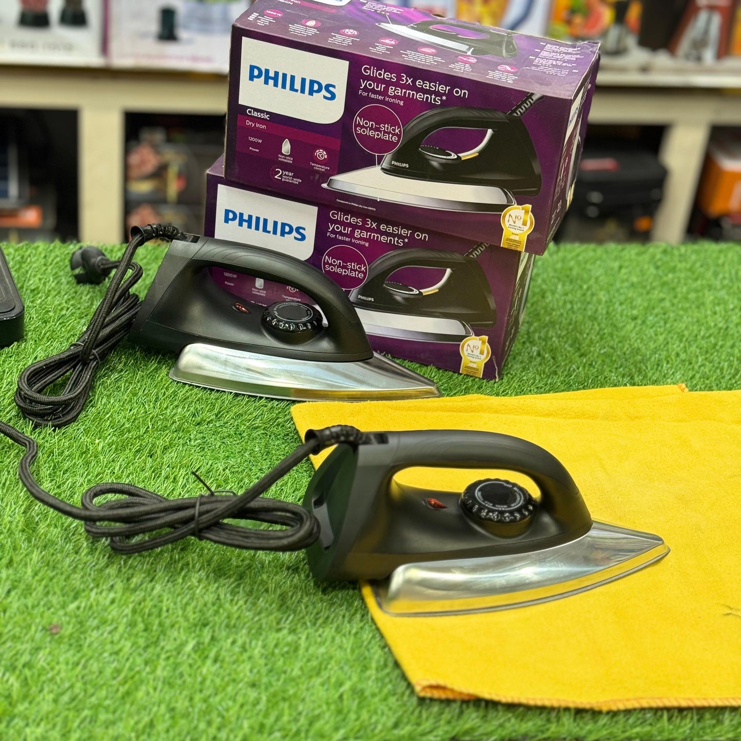 Philips Classic  – Non-Stick Soleplate | 1200W